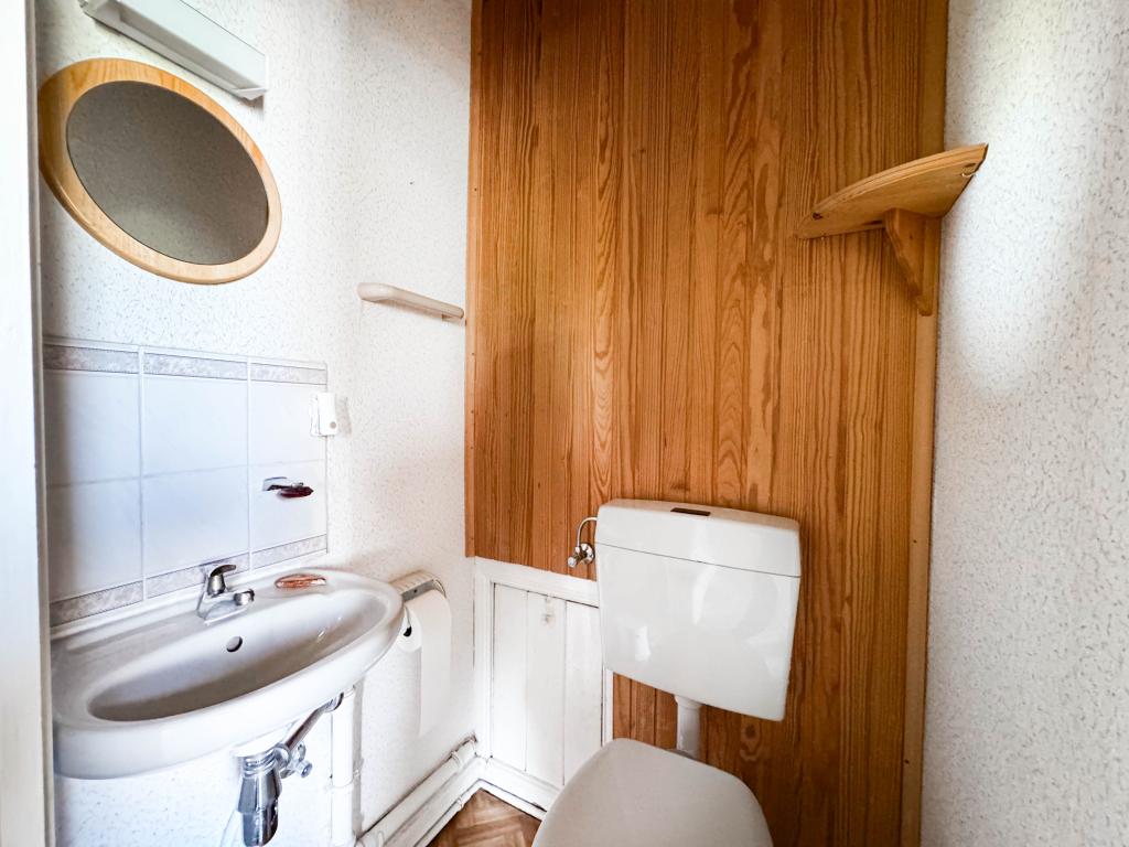 Einfamilienhaus: G&auml;ste-WC
