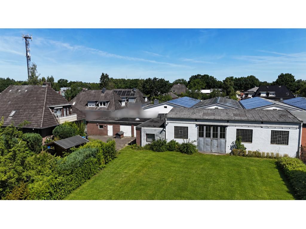 Ansicht Haus + Halle Einfamilienhaus: Ansicht Haus + Halle