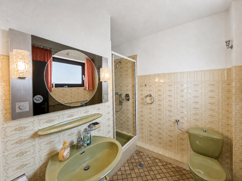 Badezimmer - EG Einfamilienhaus: Badezimmer - EG