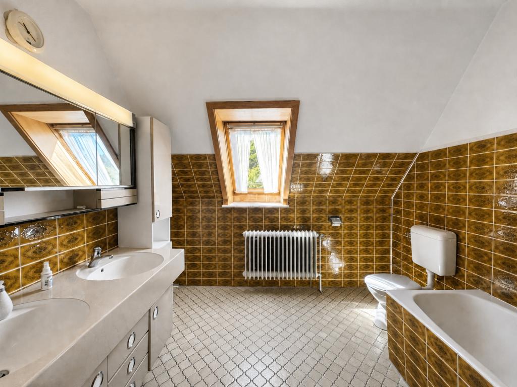 Badezimmer - DG Einfamilienhaus: Badezimmer - DG