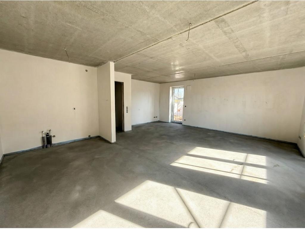 3 Zimmer Wohnung: Wohnbereich im Rohbau