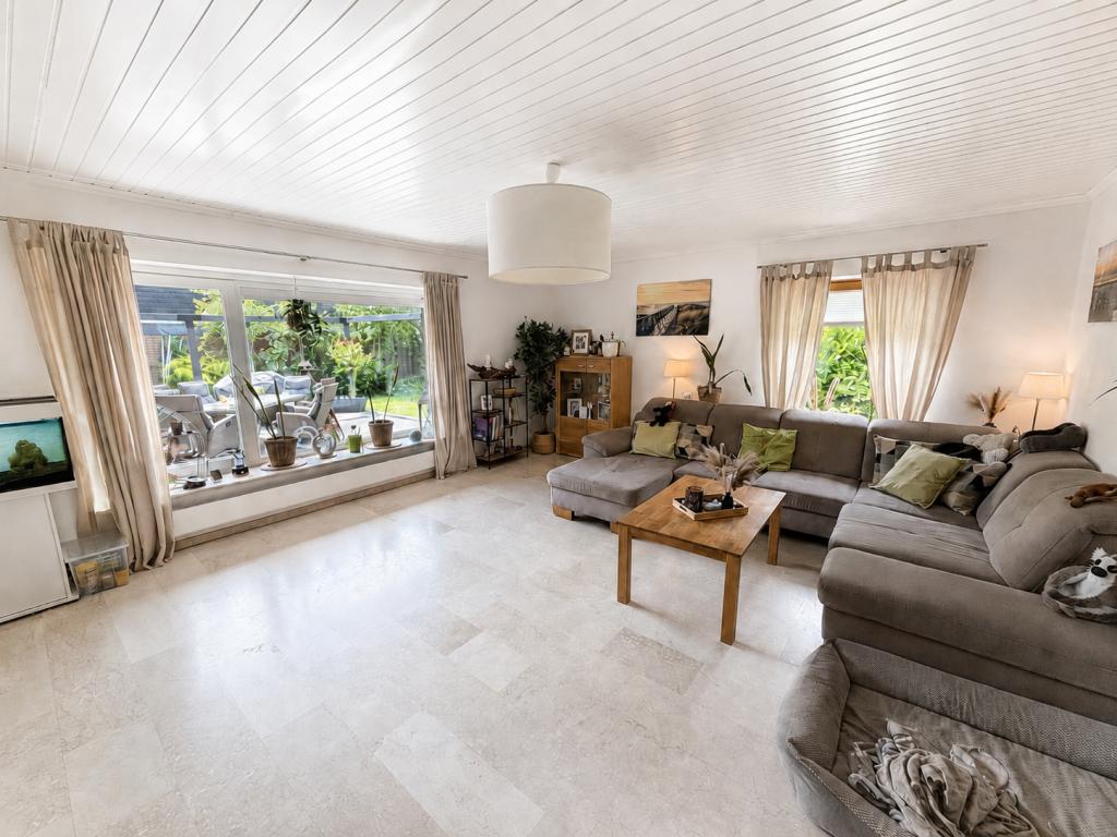 Wohnzimmer Einfamilienhaus: Wohnzimmer