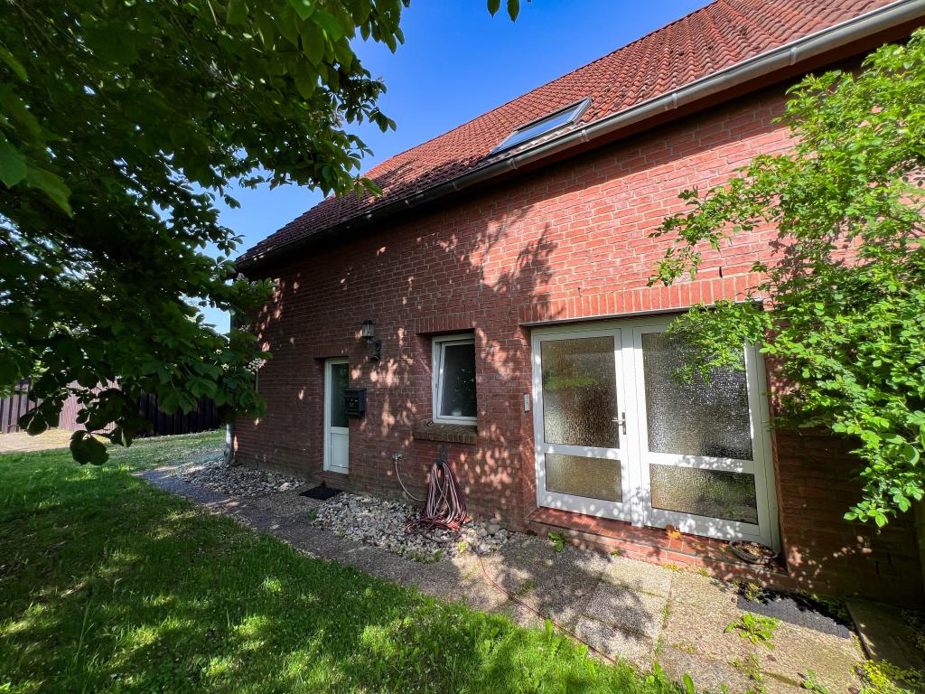 Mehrfamilienhaus: Separater Zugang zu den 4 Einheiten