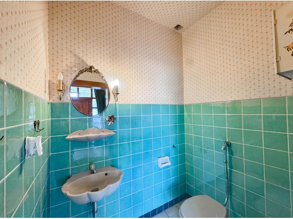Gäste-WC Einfamilienhaus: Gäste-WC