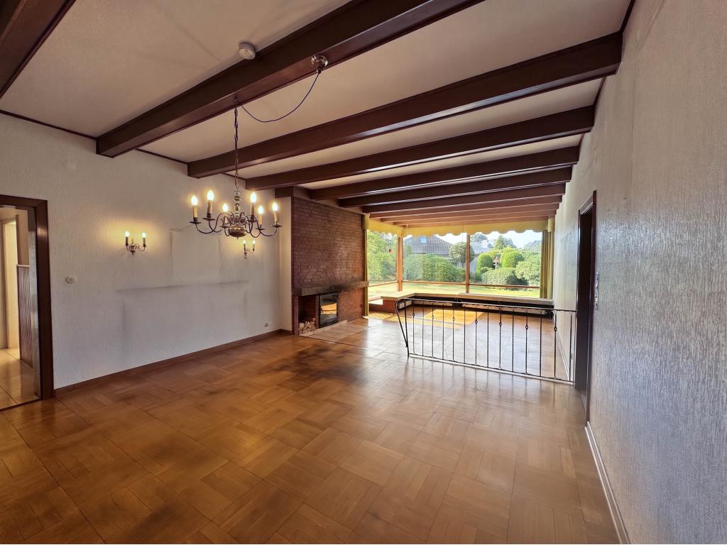 Wohn- und Esszimmer Einfamilienhaus: Wohn- und Esszimmer