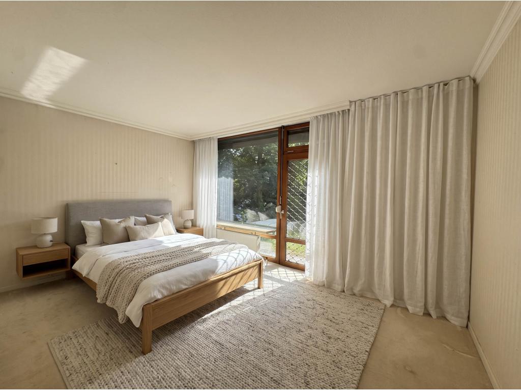 Schlafzimmer - digitales Staging Einfamilienhaus: Schlafzimmer - digitales Staging