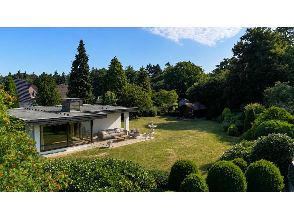 Terrasse und Garten Einfamilienhaus: Terrasse und Garten