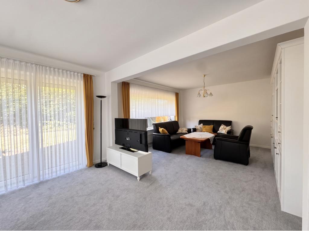 Wohnzimmer Einfamilienhaus: Wohnzimmer