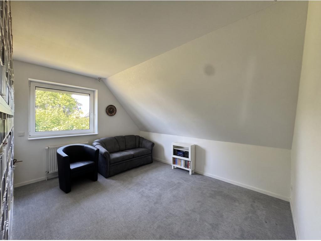 Schlafzimmer 2 Einfamilienhaus: Schlafzimmer 2