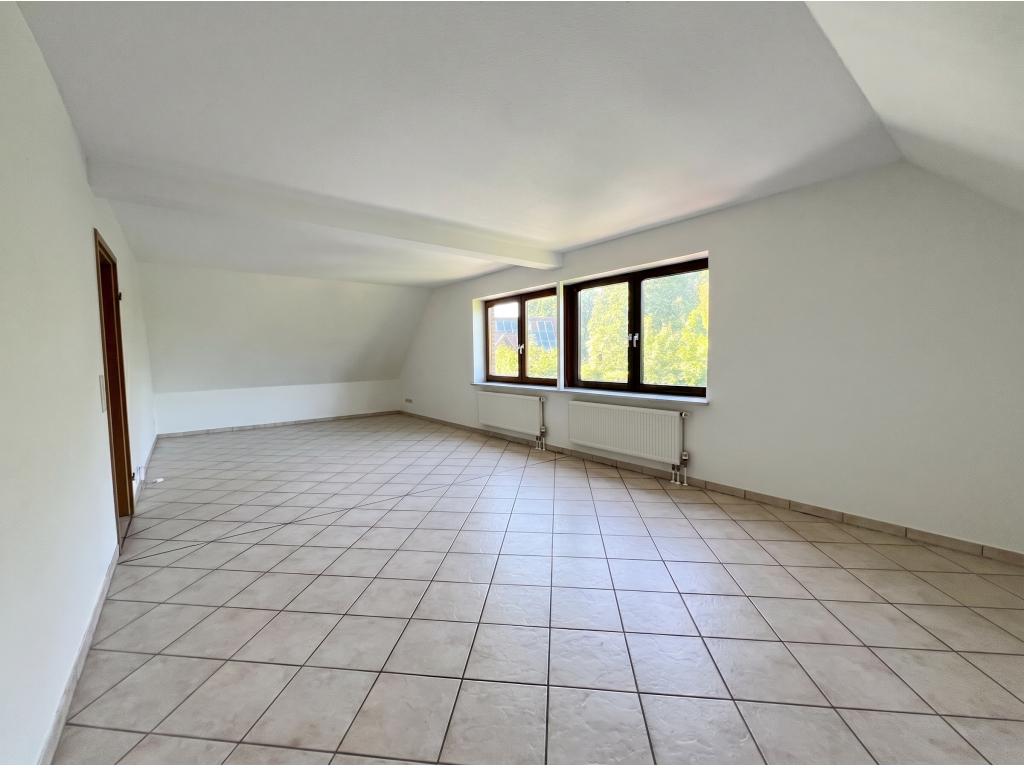 Einfamilienhaus: Wohnzimmer - Wohnung 3 (OG)