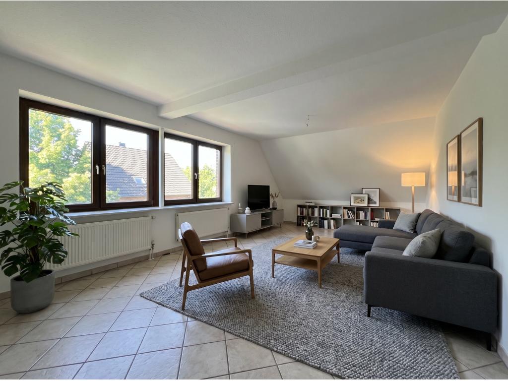 Einfamilienhaus: Wohnzimmer - digitales Staging