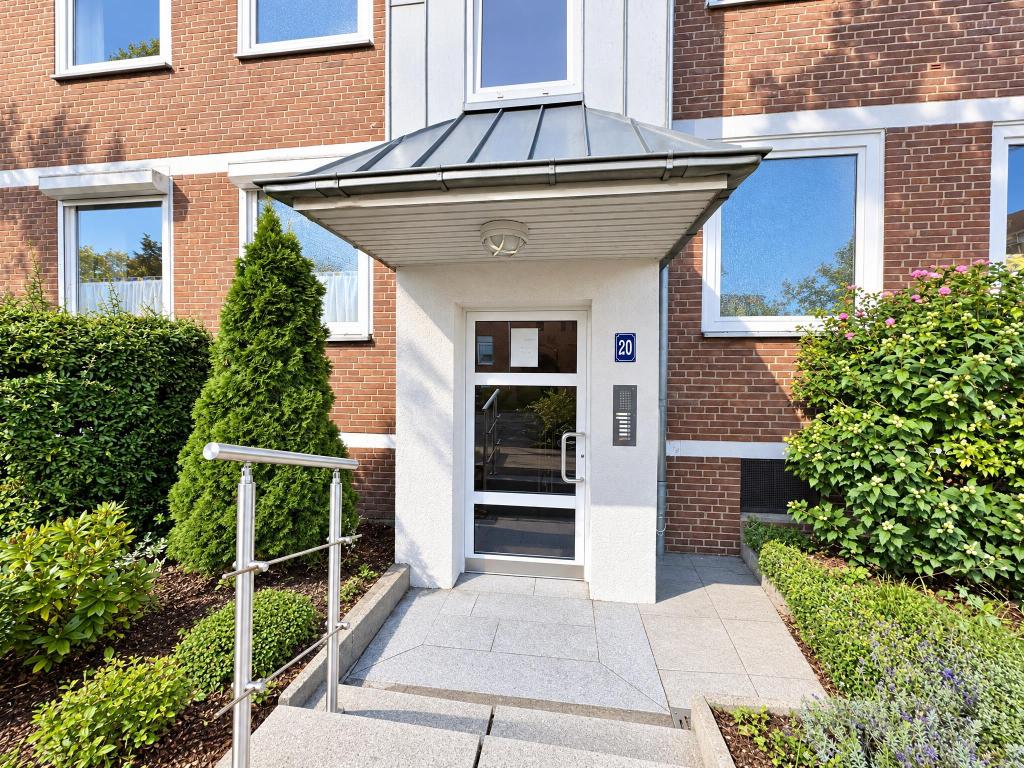 3 Zimmer Wohnung: Hauseingang