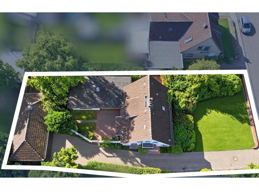 Einfamilienhaus: eingezeichnetes Grundst&uuml;ck