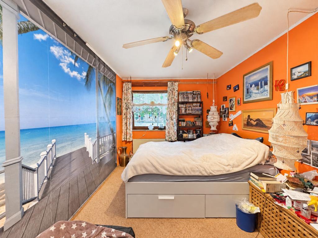 Schlafzimmer - erste Wohneinheit Einfamilienhaus: Schlafzimmer - erste Wohneinheit