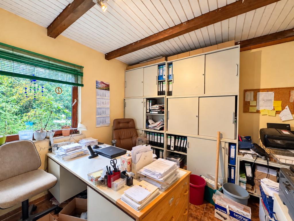 weiteres Zimmer - erste Wohneinheit Einfamilienhaus: weiteres Zimmer - erste Wohneinheit