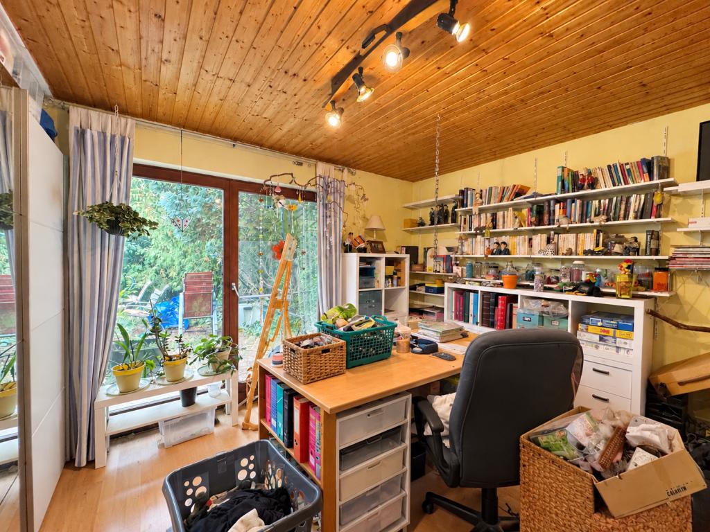 weiteres Zimmer - erste Wohneinheit Einfamilienhaus: weiteres Zimmer - erste Wohneinheit