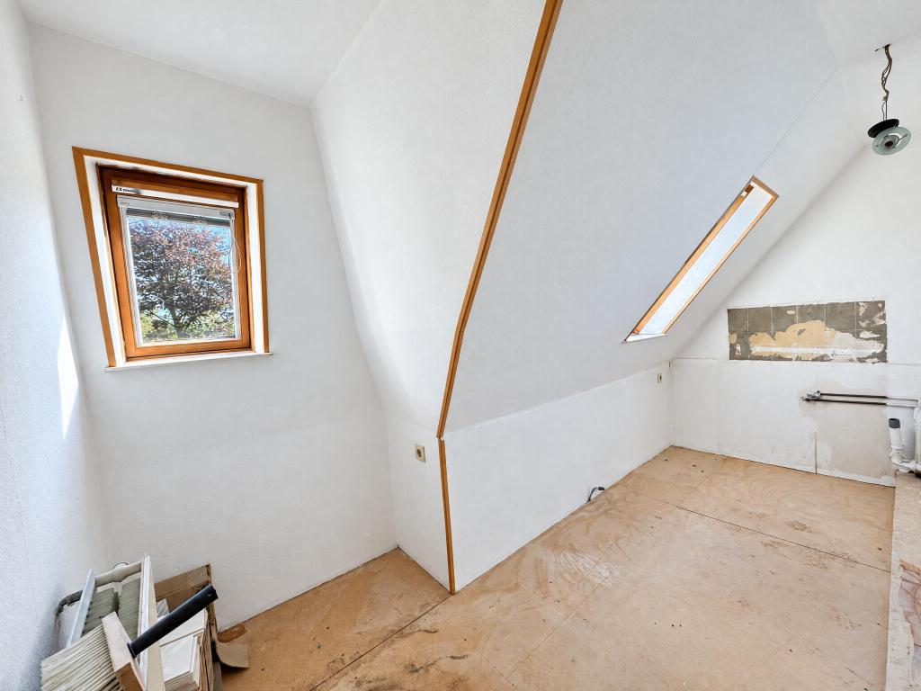 Doppelhaush&auml;lfte: Ankleidezimmer / Abstellraum