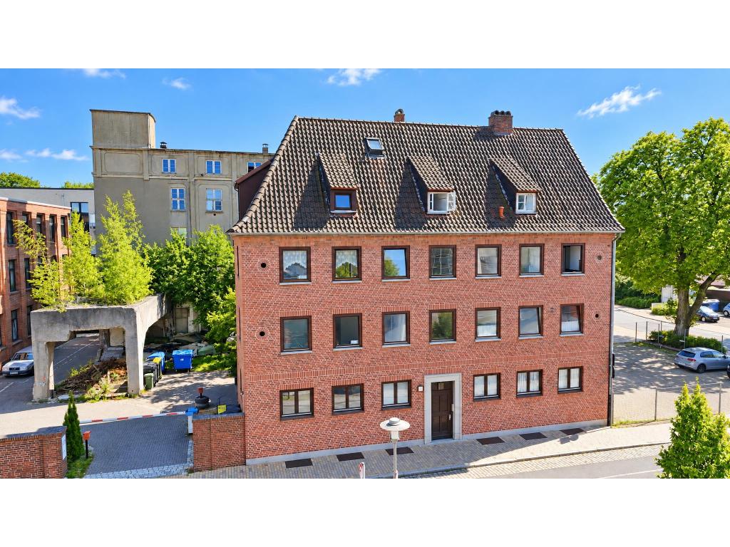 Frontansicht Mehrfamilienhaus: Frontansicht
